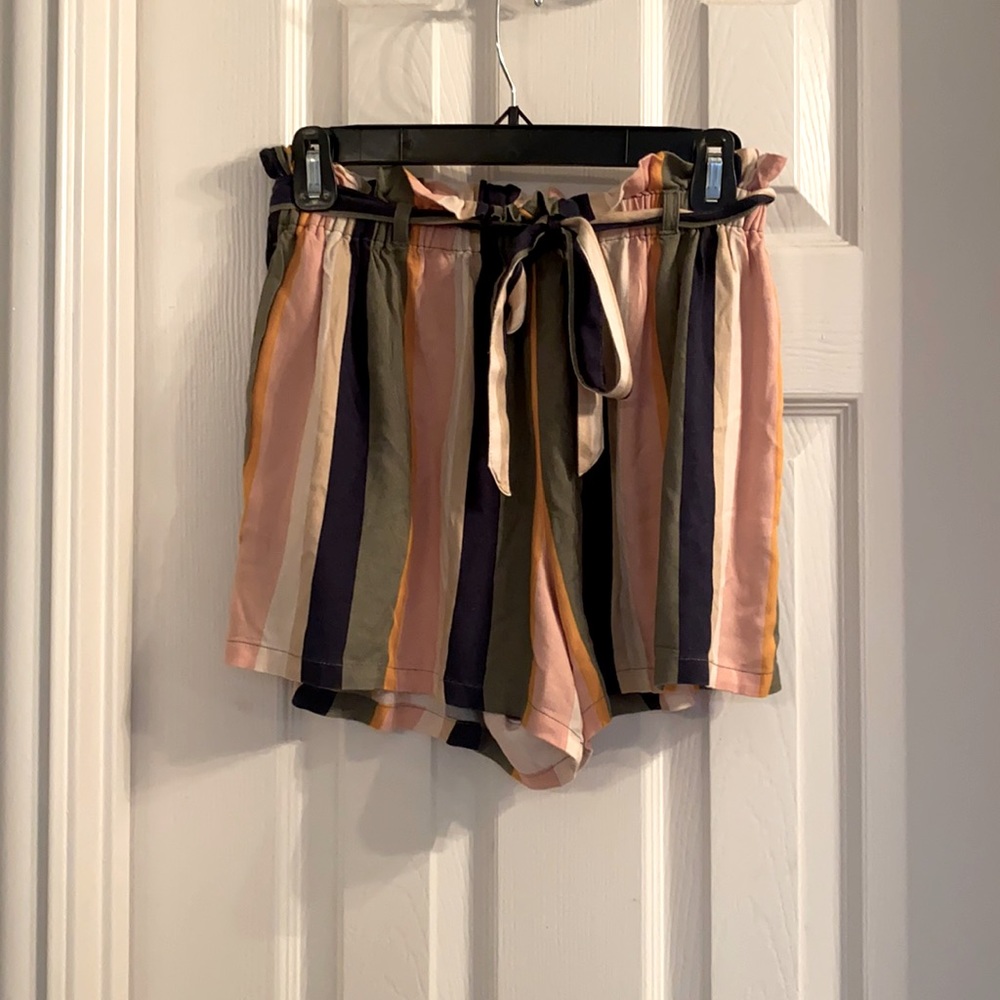Hollister Tie front paper bag shorts
